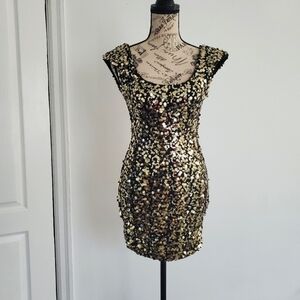 Gold Mini Sequined Party Petite Dress 🌴